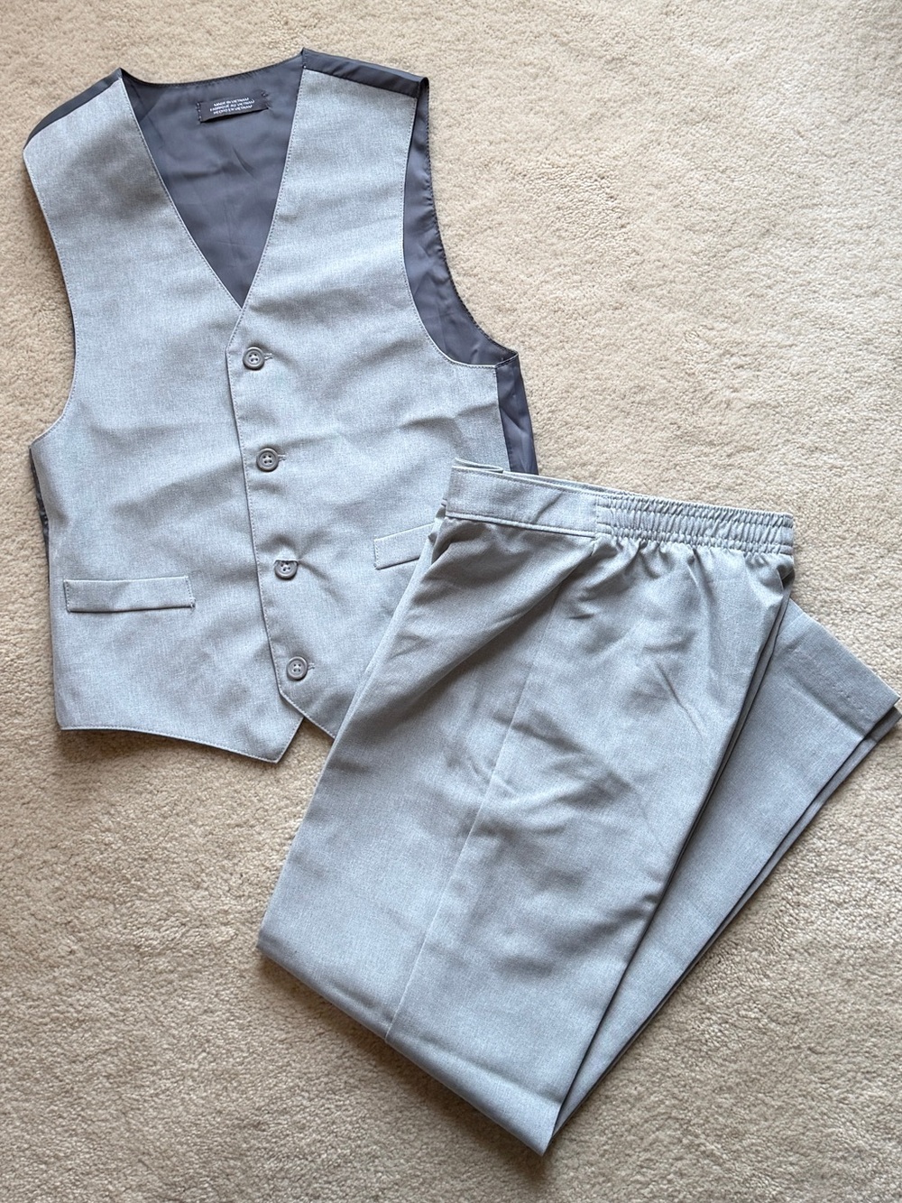 Van Heusen 2 piece suit set - vest & pants Gray Boys Size 8